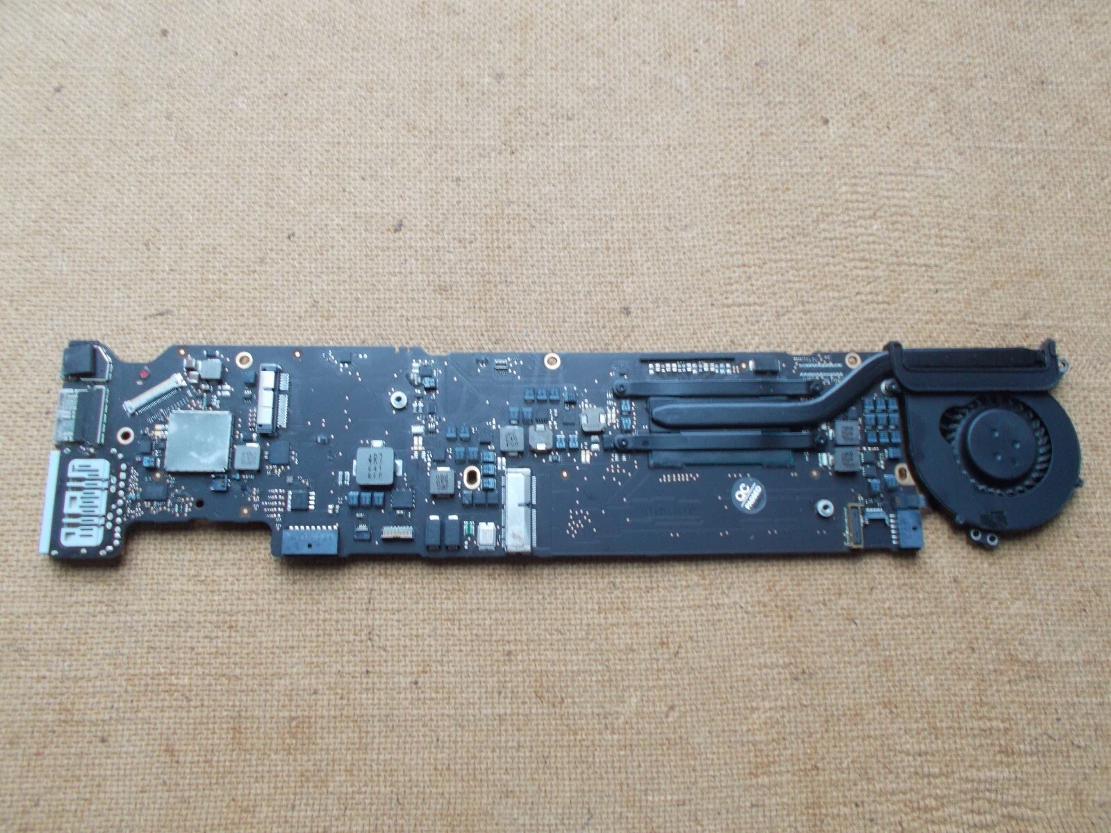13" Apple MacBook Air 13  A1466 2015 i7 2 2Ghz 8G Logic Board