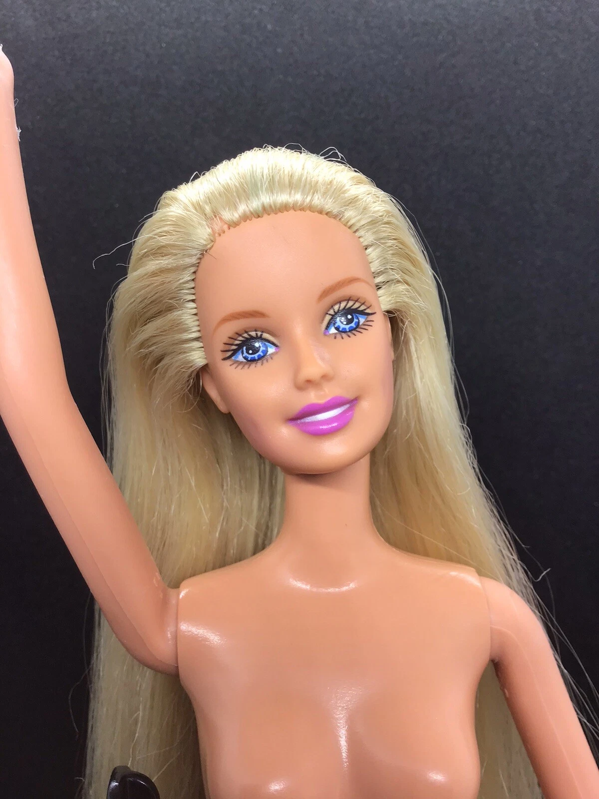1999 Cool Clips Barbie 26425 Doll with Haircut