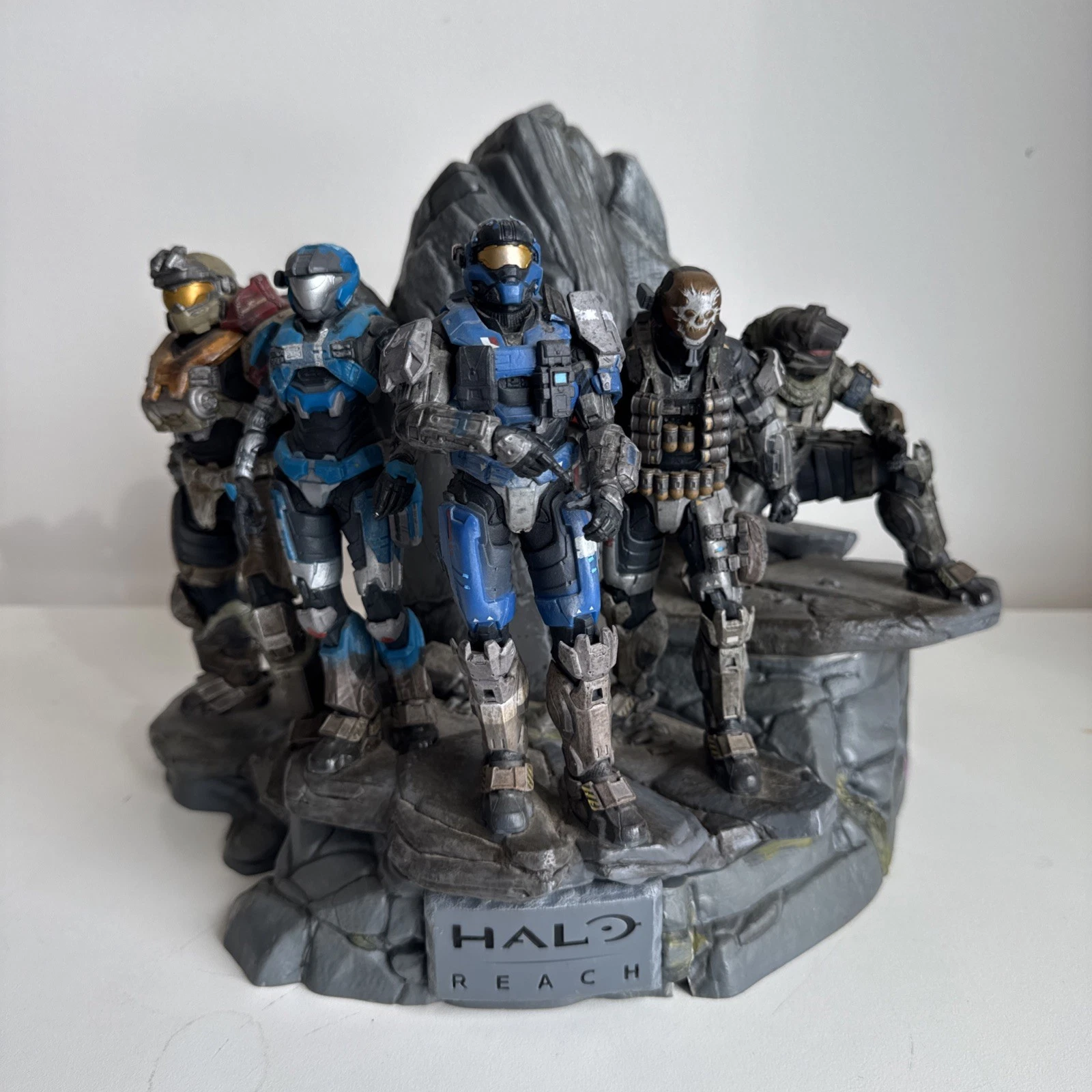 2010 Halo Reach Noble Team Legendary Edition Statue Missing Parts READ  