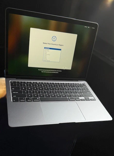 2020 MacBook Air   i5 1 1GHz Quad Core Turbo Boost to 3 5  16GB RAM  512GB SSD