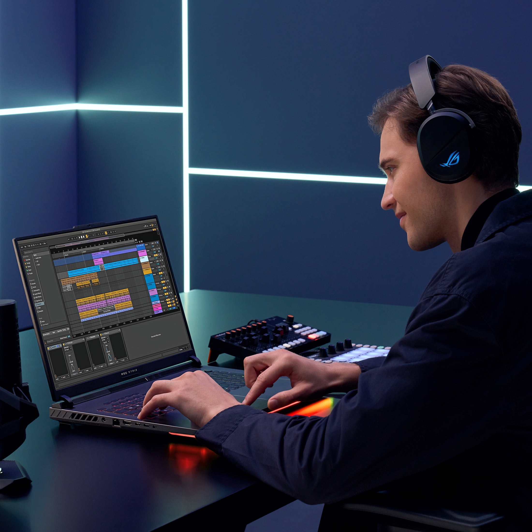 ASUS ROG Strix G18  2025  Gaming Laptop  18  WQXDA 240Hz AMD Ryzen 9 9955HX  NVIDIA GeForce RTX 5070 8GB VRAM 32GB DDR5 5600 RAM 1TB PCIe Gen 4 SSD Eclipse Gray