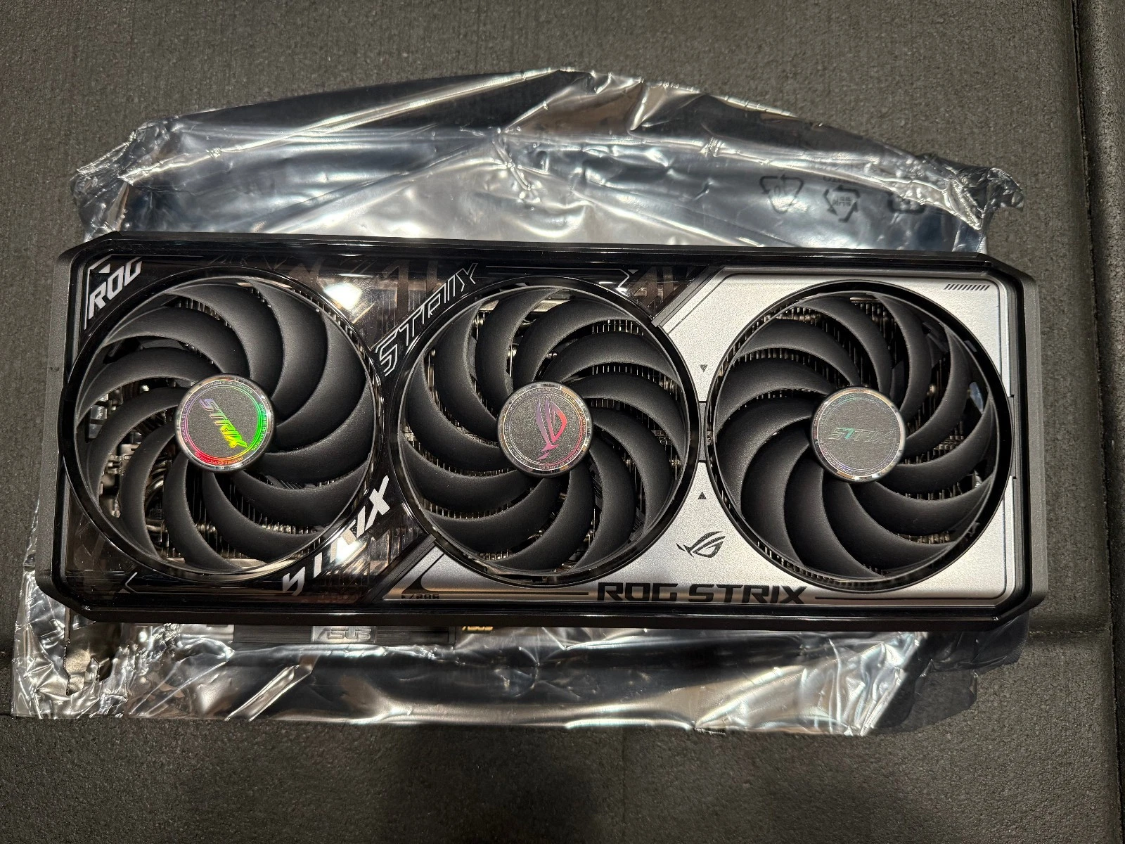 ASUS ROG Strix GeForce RTX 5070 Ti OC Edition 16GB GDDR7 Gaming Graphics Card