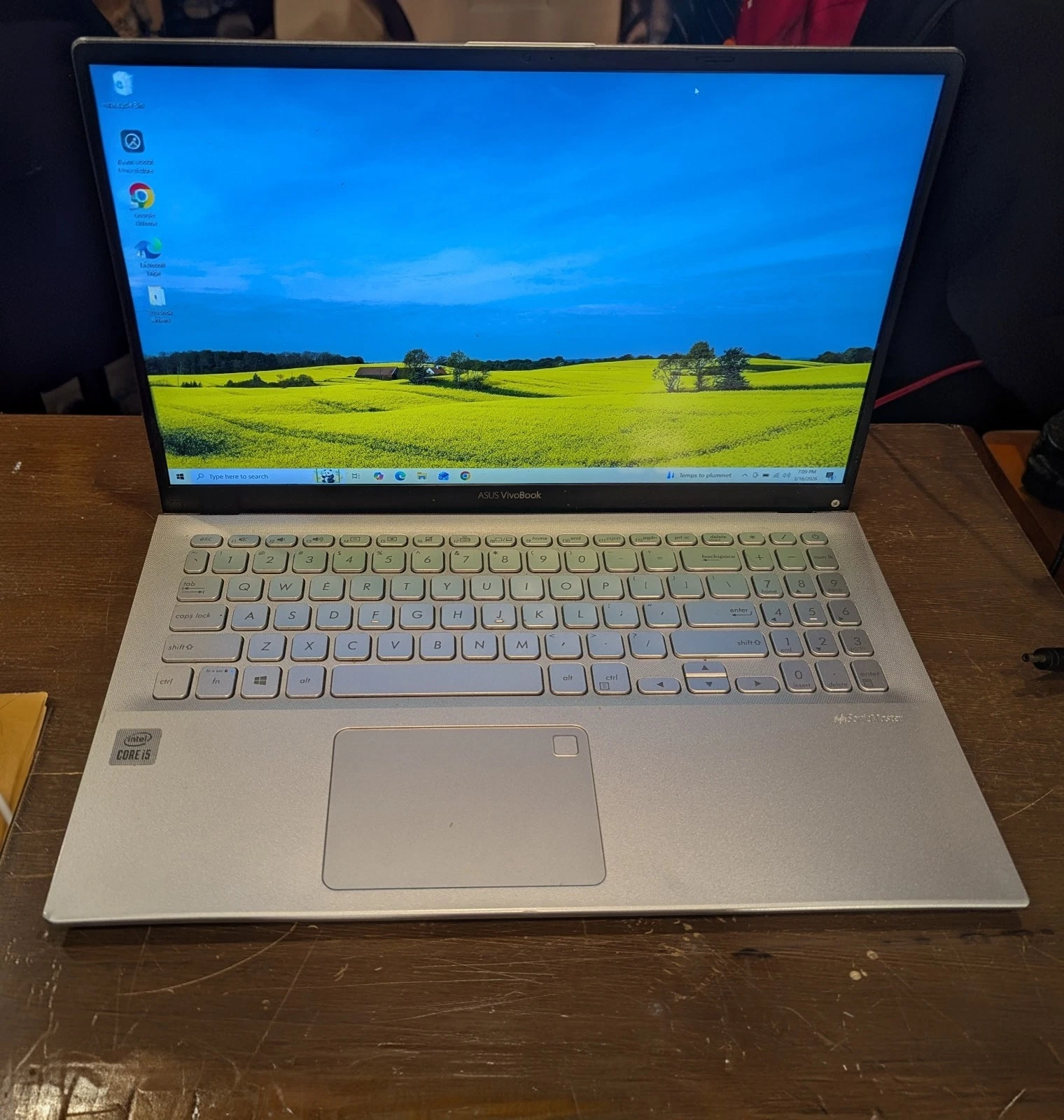 ASUS VivoBook 15 F512JA 15 6" FHD Intel i5 12GB RAM 256GB nvme drive  touch id