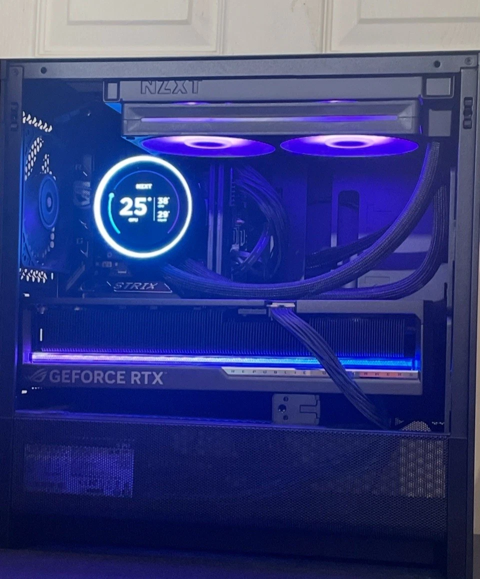 ASUS   ROG Astral NVIDIA GeForce RTX 5080 16GB GDDR7 OC EDITION