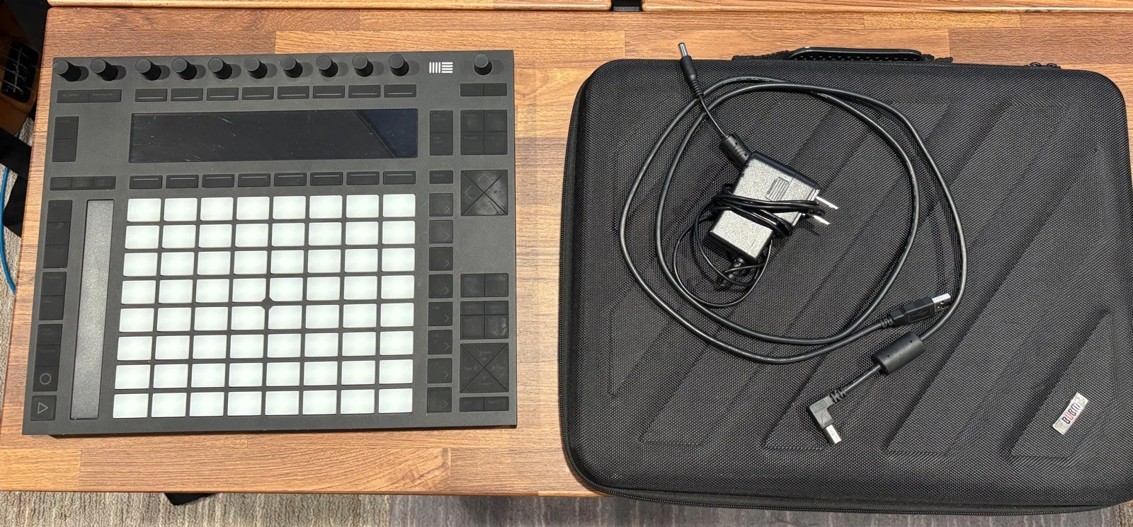 Ableton Push 2 USB Live Controller Instrument w  Case and cables 