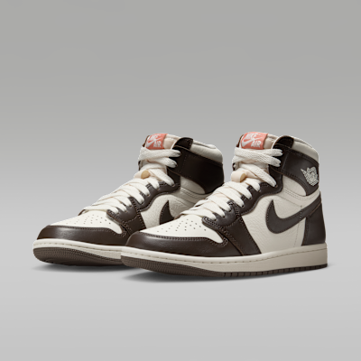 Air Jordan 1 Retro High OG "Café barroco y vela"