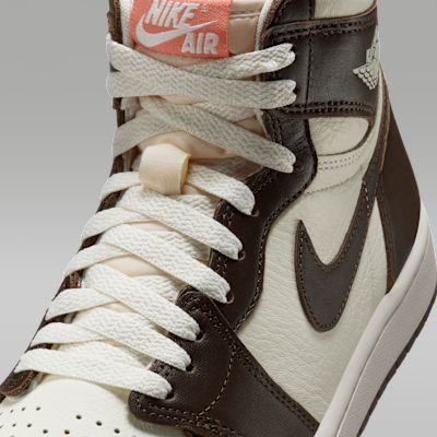 Air Jordan 1 Retro High OG "Café barroco y vela"