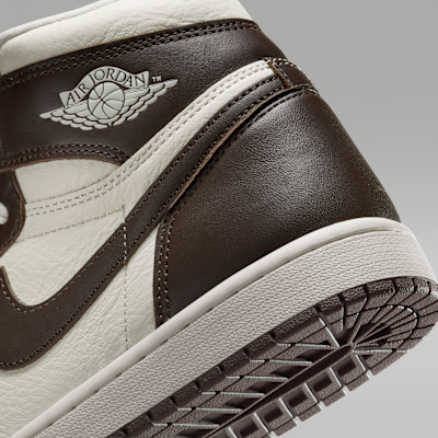 Air Jordan 1 Retro High OG "Café barroco y vela"