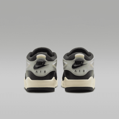 Air Jordan 4 RM