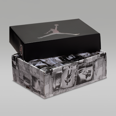 Talla: 10 men  - Air Jordan 4 Retro "Flight Club"