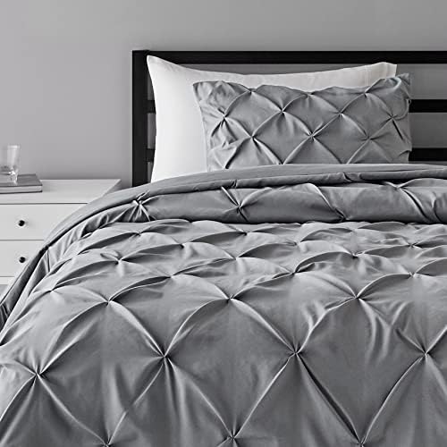 Amazon Basics Warm  Breathable Queen Size Comforter Sets  All Season Down Alternative 3 Piece Bedding Set  Pinch Pleat Design  Full/Queen Size  Cream