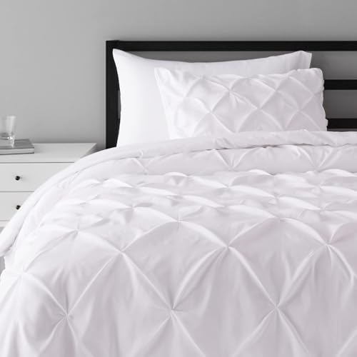 Amazon Basics Warm  Breathable Queen Size Comforter Sets  All Season Down Alternative 3 Piece Bedding Set  Pinch Pleat Design  Full/Queen Size  Cream