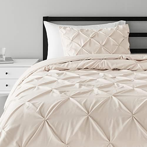 Amazon Basics Warm  Breathable Queen Size Comforter Sets  All Season Down Alternative 3 Piece Bedding Set  Pinch Pleat Design  Full/Queen Size  Cream