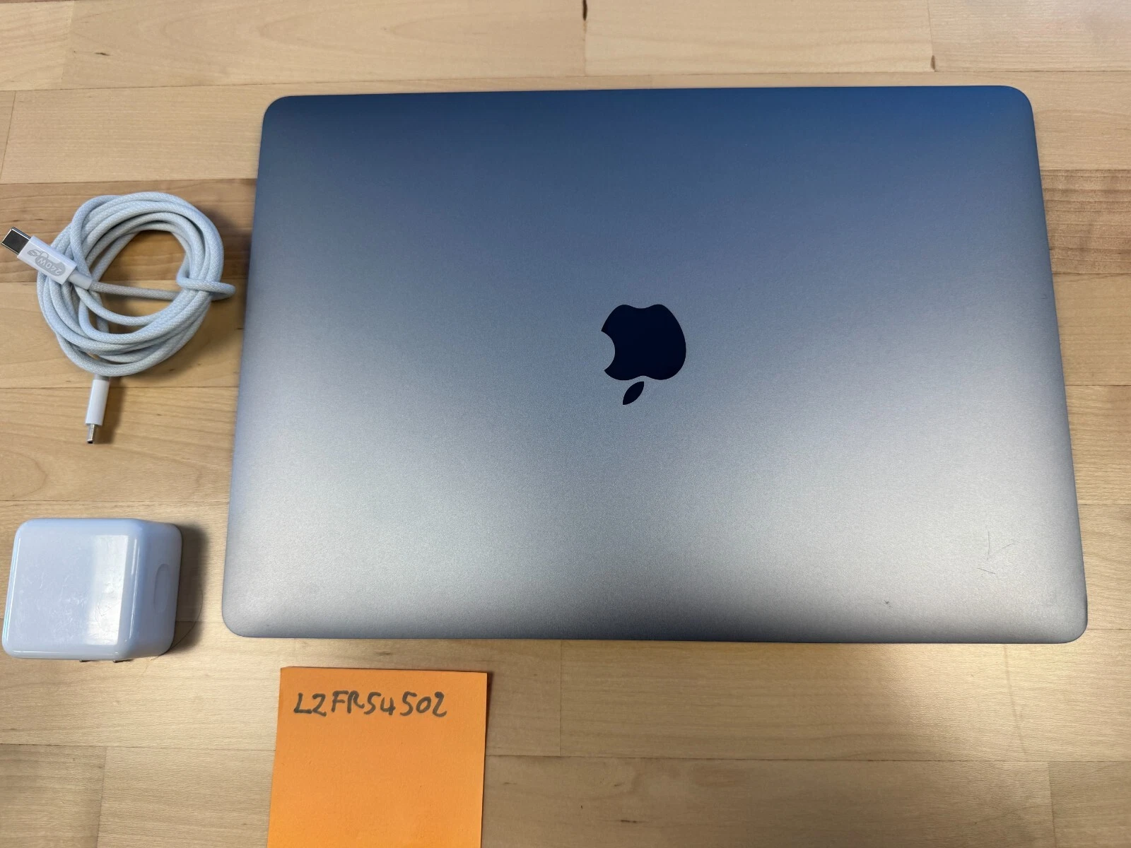 Apple MacBook Air 13" 2020 M1 8 Core CPU 16GB 1TB SSD 8 Core GPU Space Gray