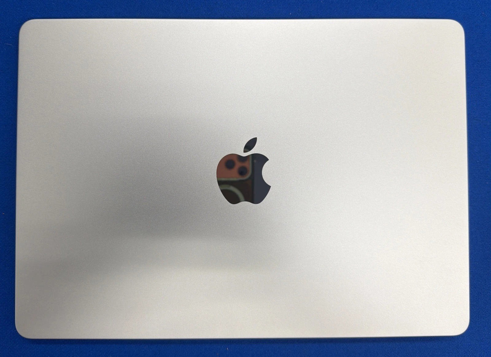 Apple MacBook Air 13" M4 chip 16GB RAM 256GB SSD Starlight A3240 2025 Model