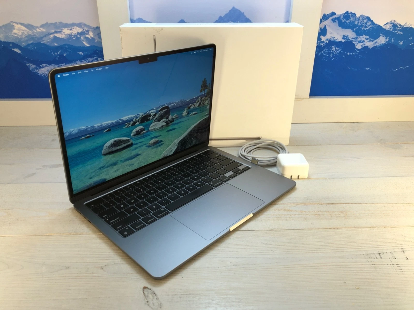 Apple MacBook Air 2024 13" Laptop M3 512GB SSD 16GB RAM Gray w/Box 30 Cycles