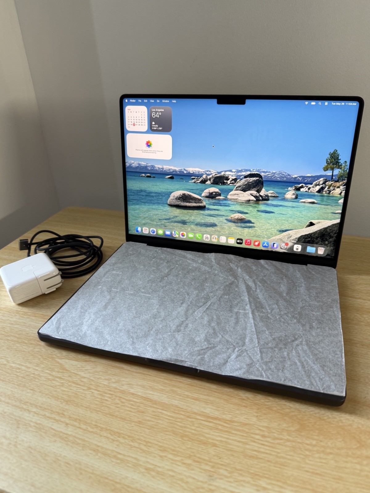 Apple MacBook Pro 14" M5 16GB RAM 512GB SSD A3434   Open Box   Excellent