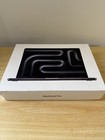 Apple MacBook Pro 14" M5 16GB RAM 512GB SSD A3434   Open Box   Excellent