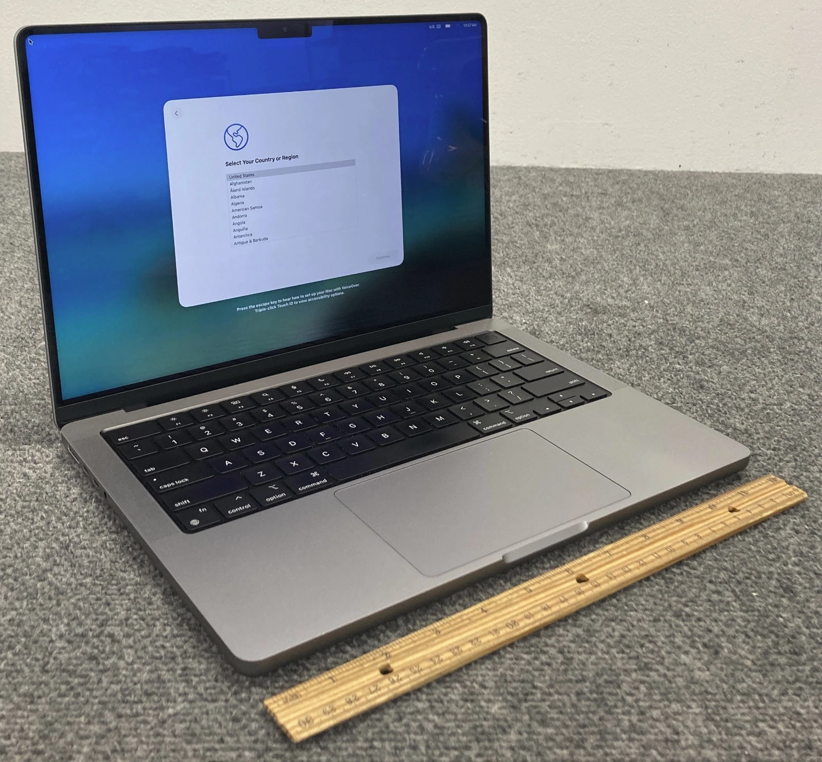 Apple MacBook Pro A2442 2021 14 2 Laptop M1 16GB RAM 512GB NVMe