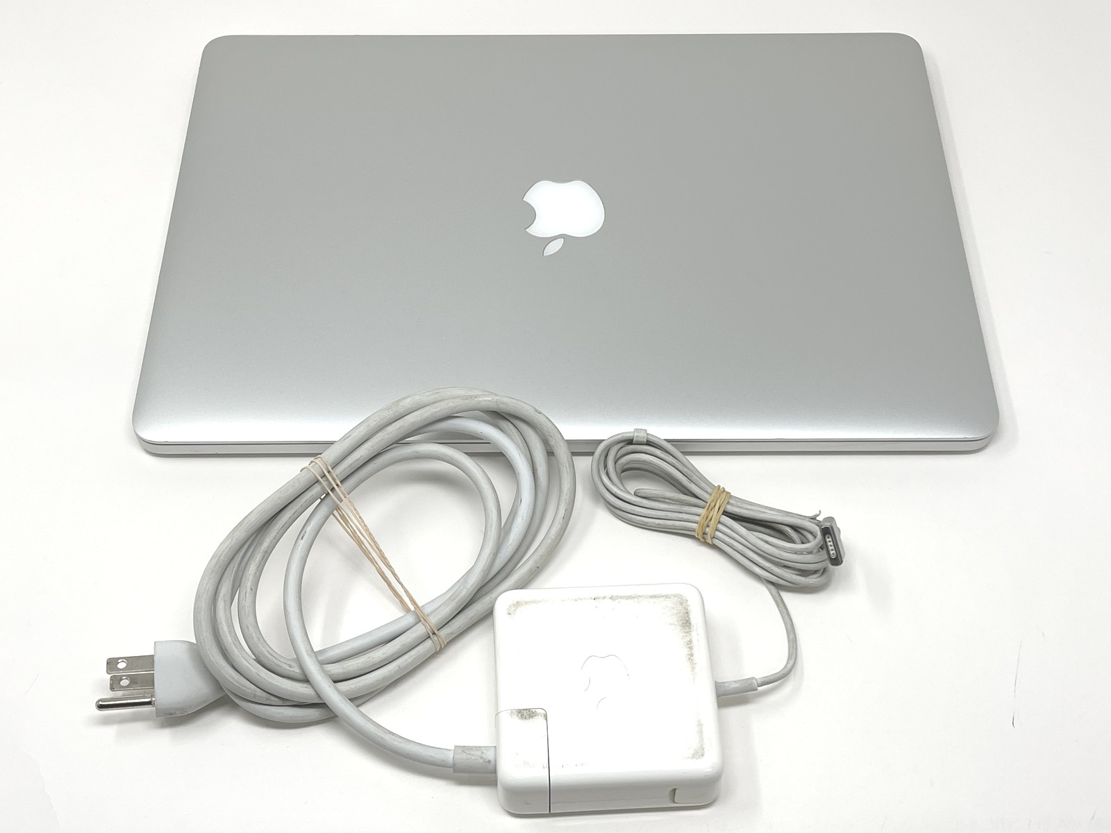 Apple MacBook Pro Core i7 2.5GHz 15 pulgadas Retina 512GB 2015 Gráficos duales Excelente