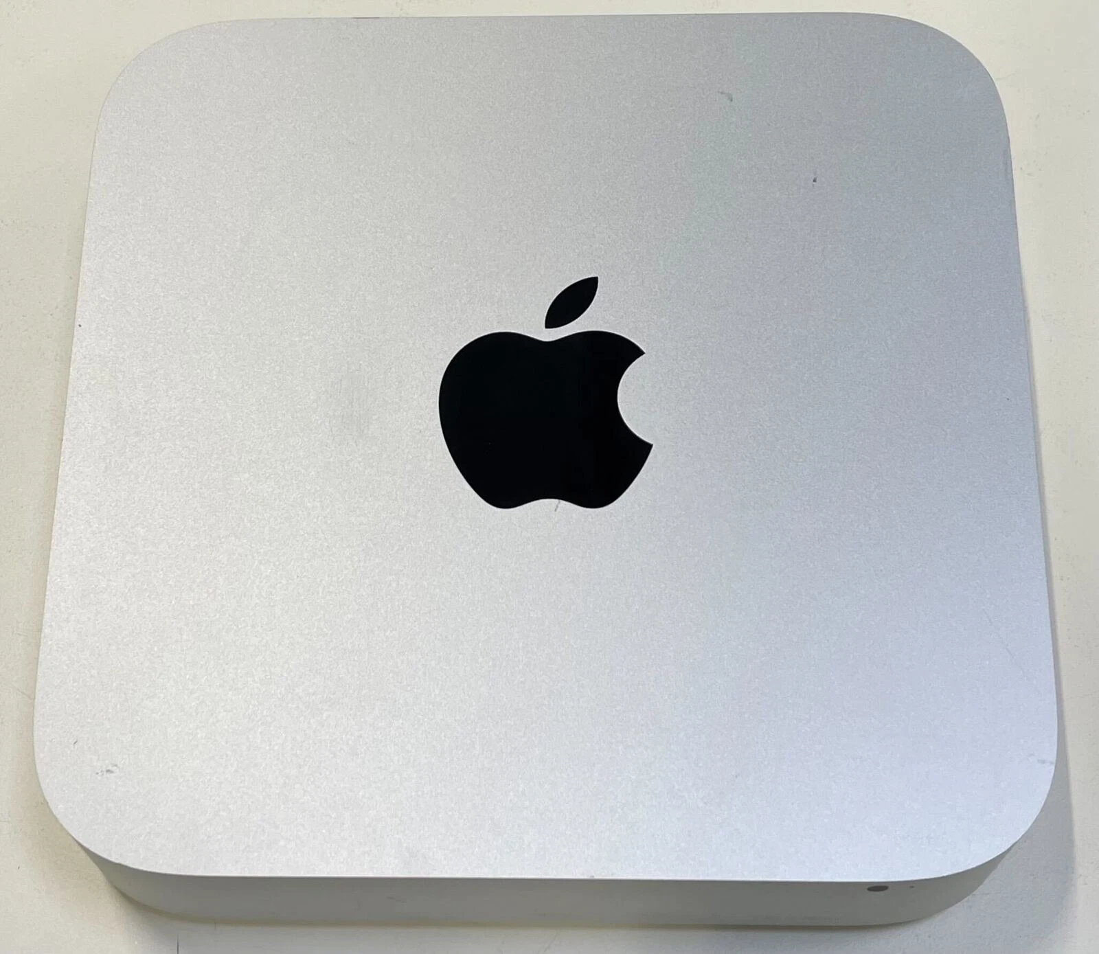 Apple Mac Mini A1347  2014  i5 4278U CPU   2 60GHz 16GB RAM 1TB HDD Grade C