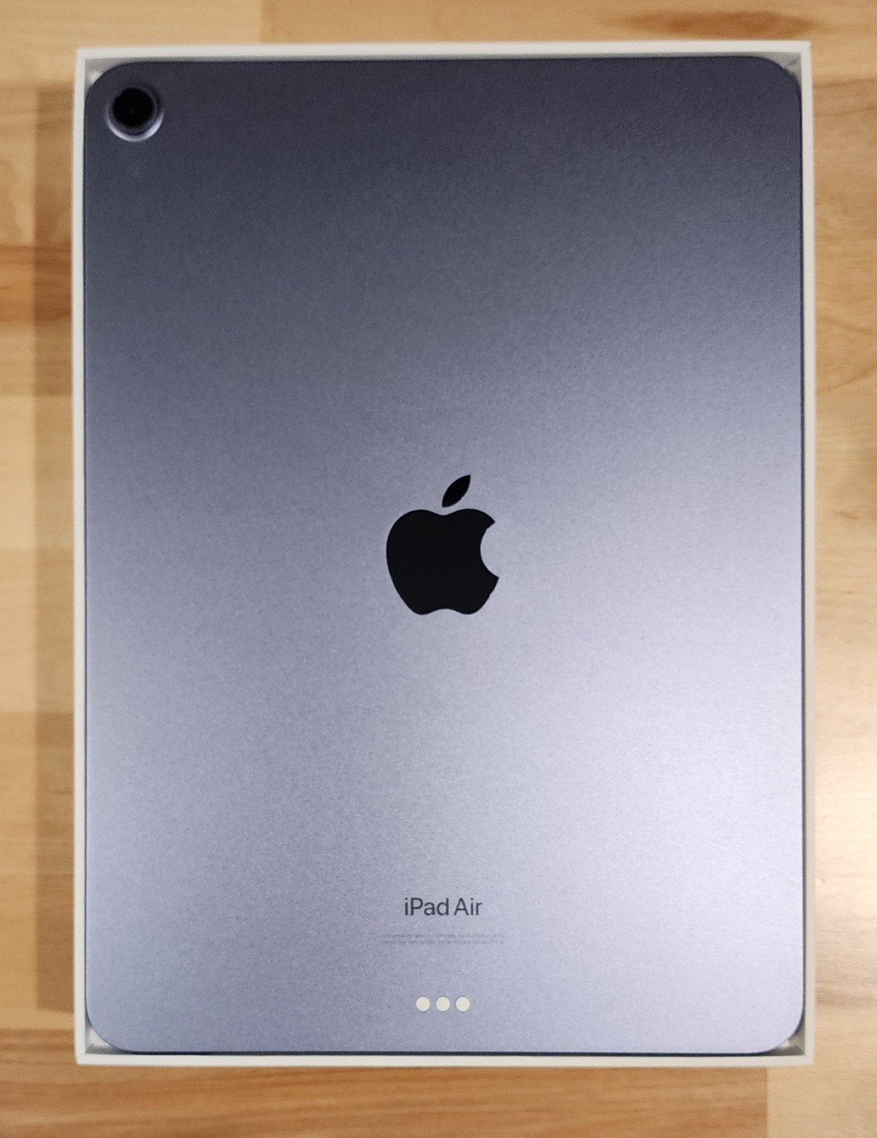 Apple iPad Air 5th Gen  64GB  Wi Fi  10 9"  Purple GREAT Condition  FREE UPS AIR