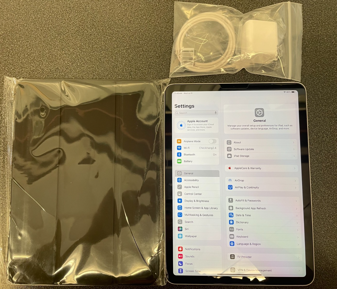 Apple iPad Air 5th Gen Wi Fi  10 9in   64 GB   ALL COLORS   BUNDLE DEAL   