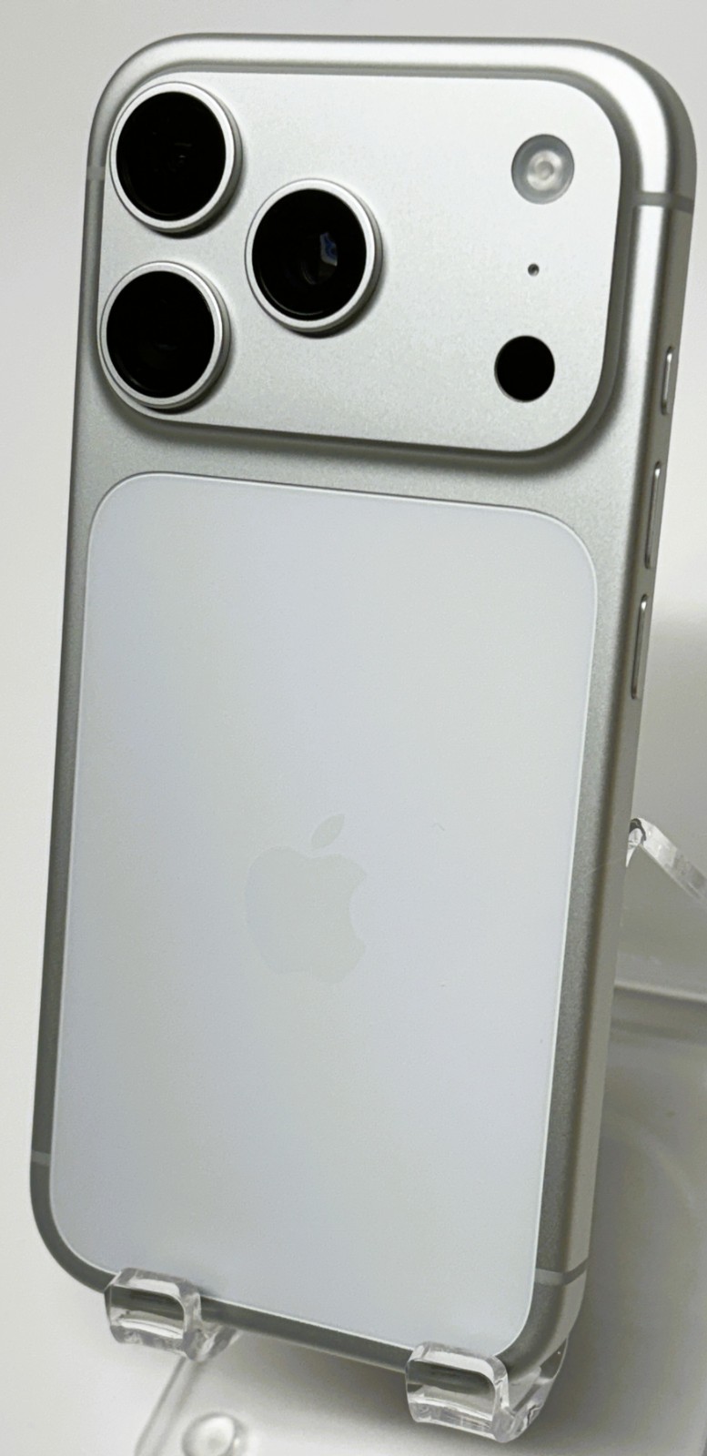 Apple iPhone 17 Pro 256GB   Silver   Unlocked    Excellent   Same Day Shipping