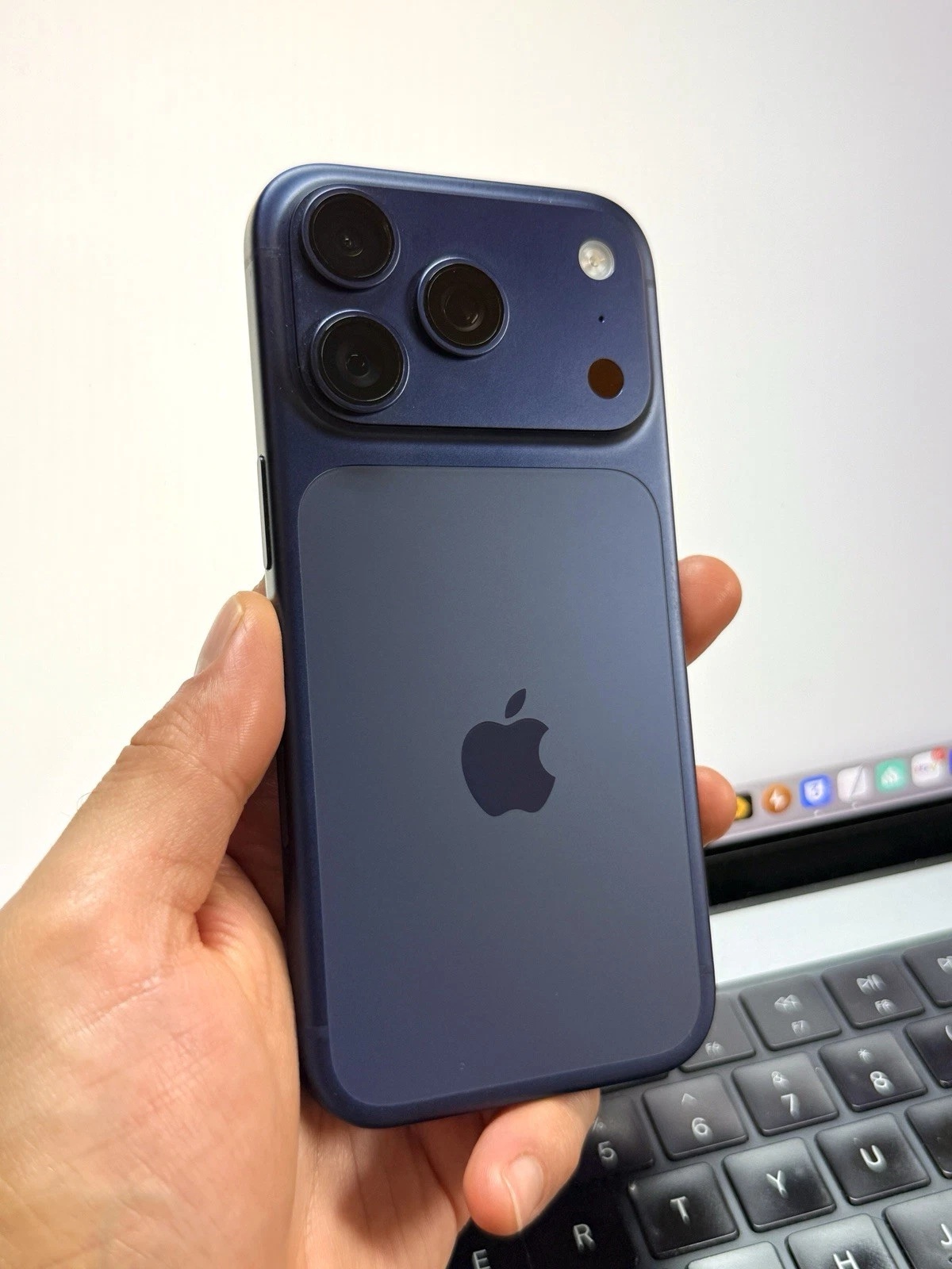 Apple iPhone 17 Pro 256GB  100  Batt  Deep Blue AT&T #24503