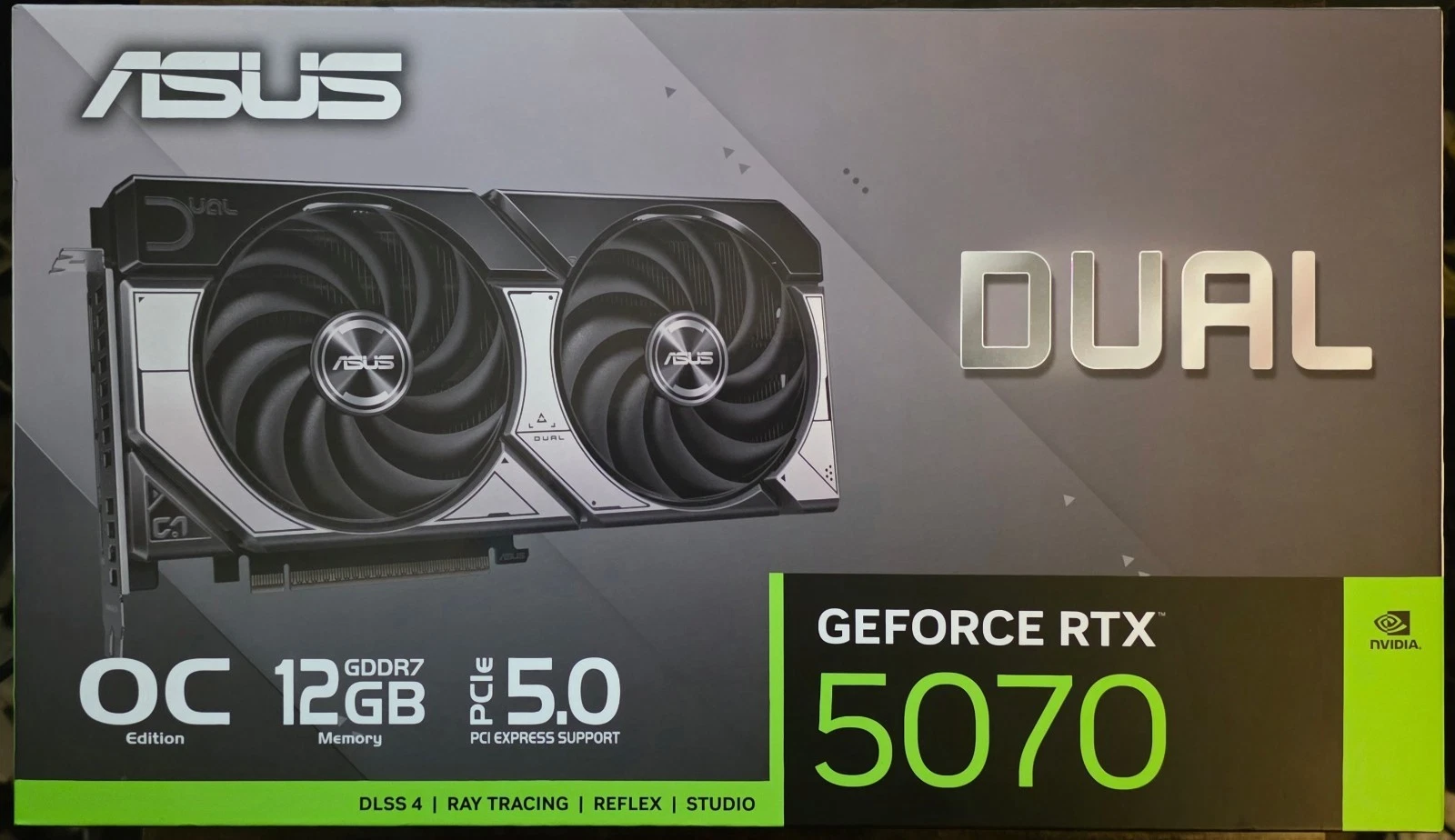 Tarjeta gráfica Asus DUAL GeForce RTX 5070 OC de 12 GB GDDR7 (DUAL-RTX5070-0 12G)
