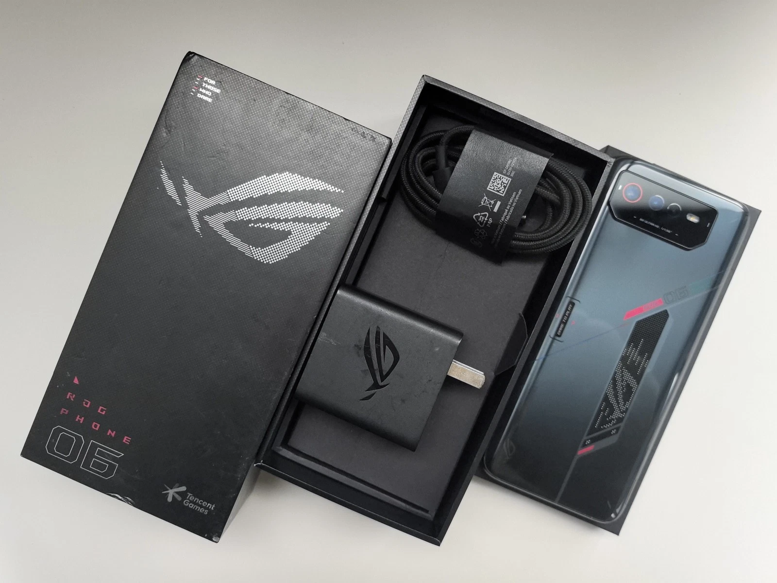 Asus ROG Phone 6 Unlocked 5G Android 16 512GB Gaming phone Google play Global