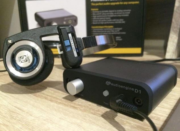Audioengine D1 32 bit Desktop DAC and Headphone Amp  Preamp  Laptop  Amplifier  Gamers and Musicians