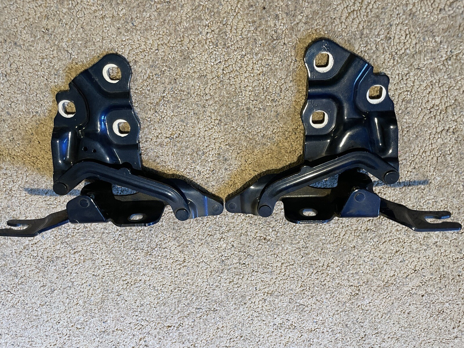 BMW X3 X4 F25 F26 Front Left and Right Hood Hinge 7210730  7210729 OEM used