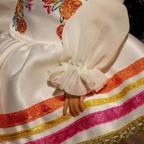 Barbie Signature Doll  Día De Muertos 2025 Collectible in Ruffled Cream Gown Trimmed with Marigolds and Ribbon  Flower Crown and Calavera Face Paint