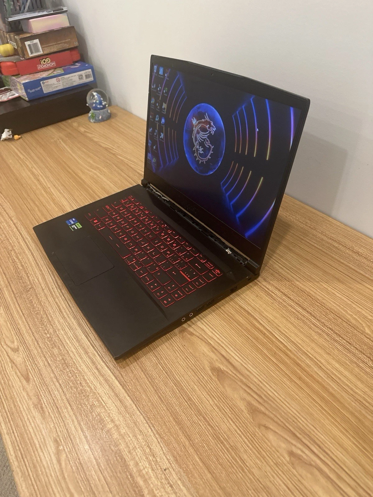 Black Led   Rtx 3050  Intel I7 12th Gen  32gb Ram  6gb VRAM    1tb SSD 