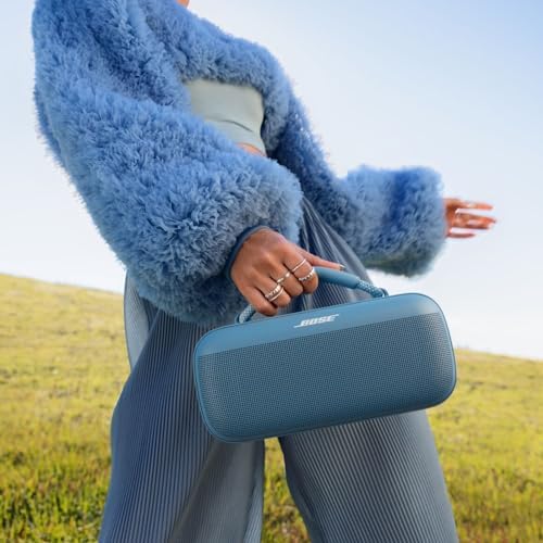 Bose SoundLink Max Bluetooth Speaker   Portable Wireless Party Speaker  IP67 Waterproof  Rope Handle  Up to 20 Hours of Playtime  USB C  Built in 3 5mm AUX Input  Blue Dusk