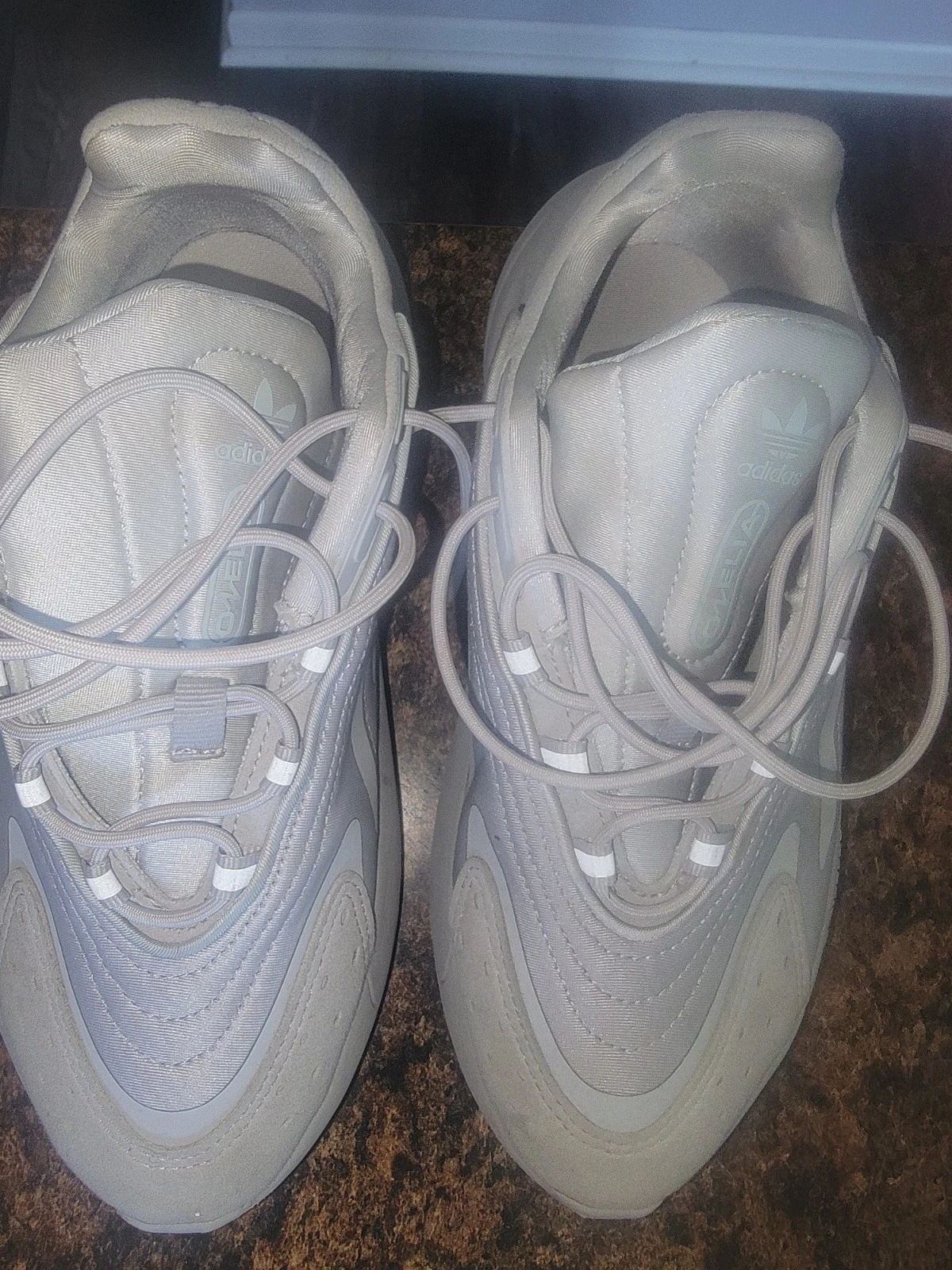Boys ADIDAS OZELIA SHOES GEAY  SIZE 6 5 Y