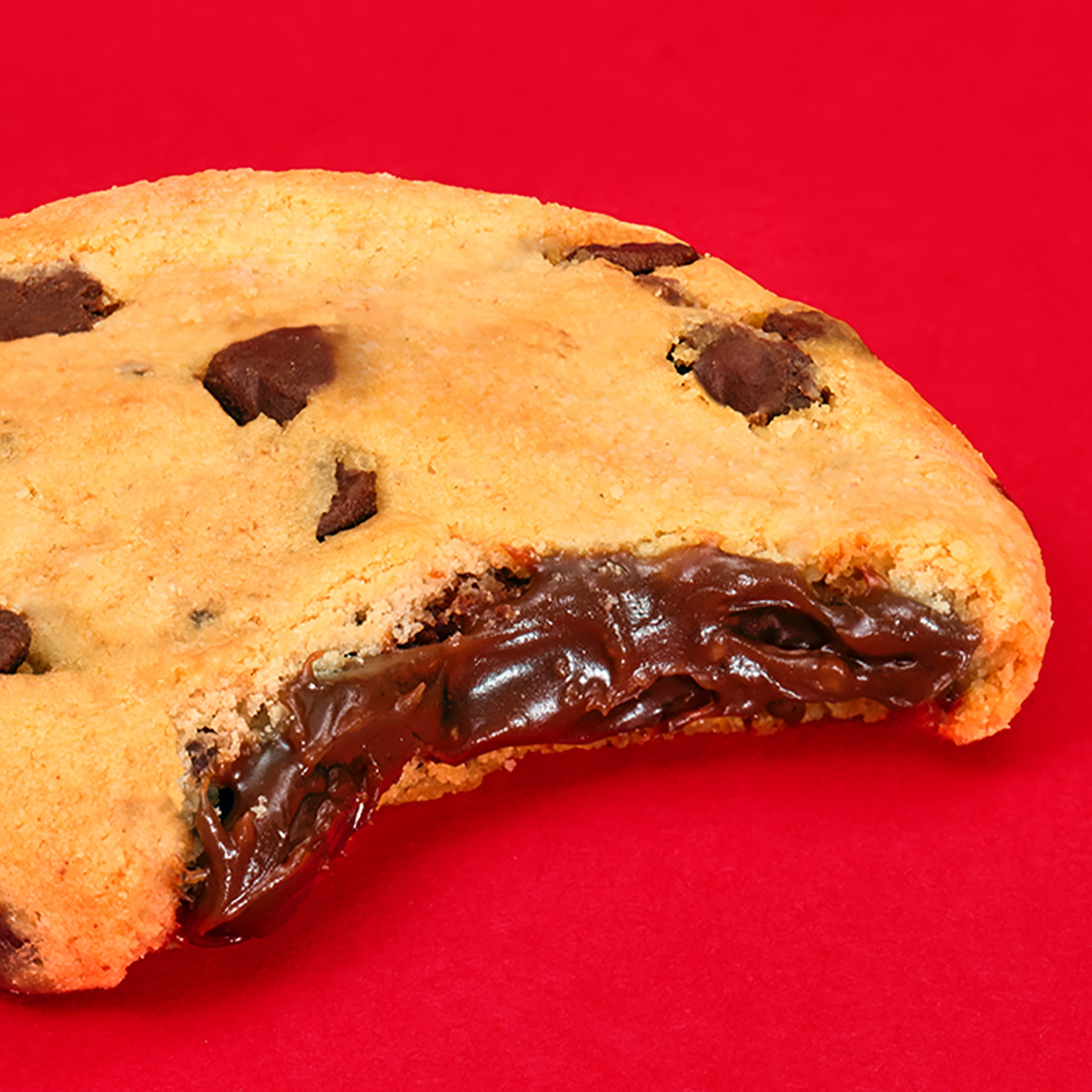 CHIPS AHOY  Chewy Hershey s Fudge Filled Soft Cookies  Family Size  14 85 oz
