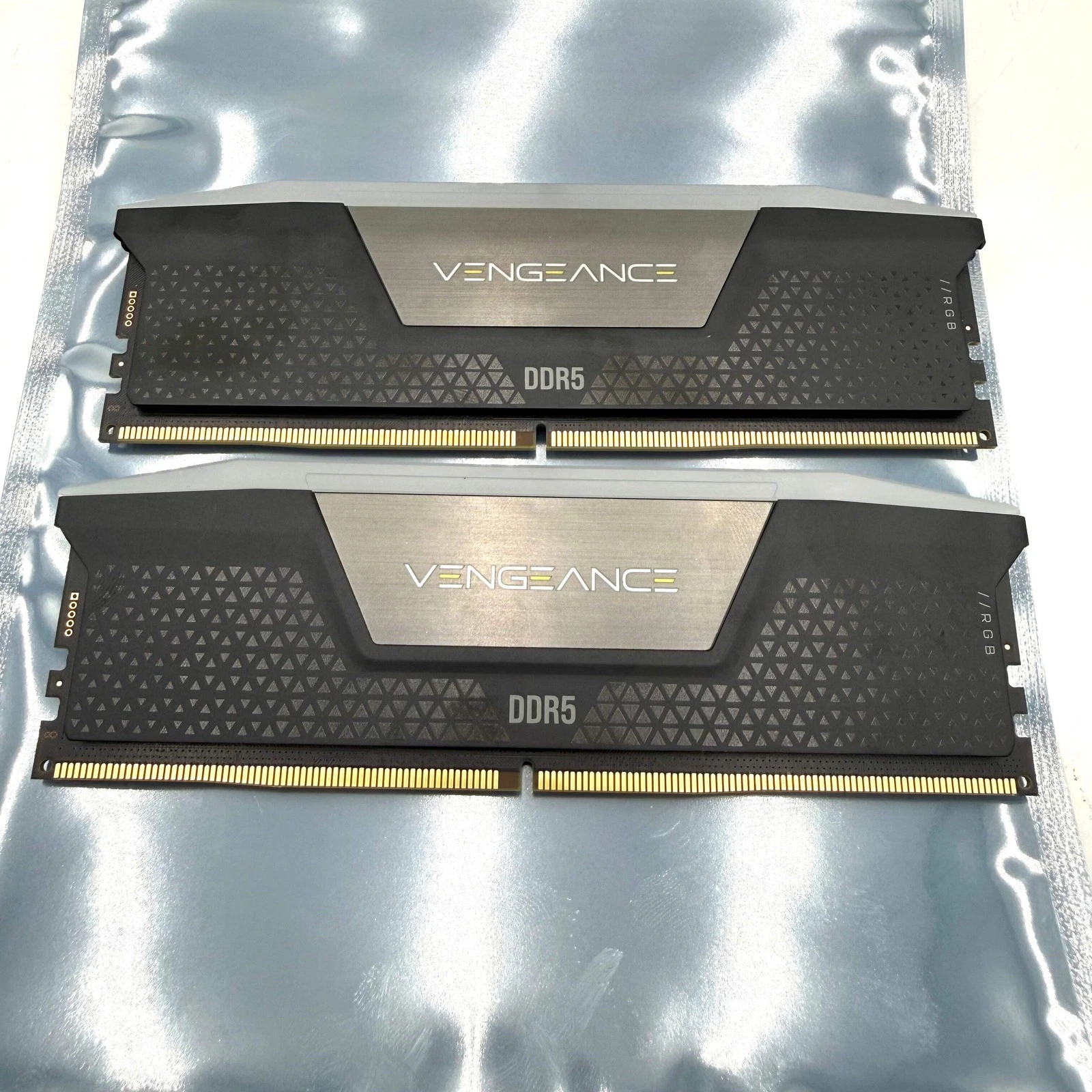 CORSAIR Vengeance 32GB DDR5 6000 RAM Memory   Black