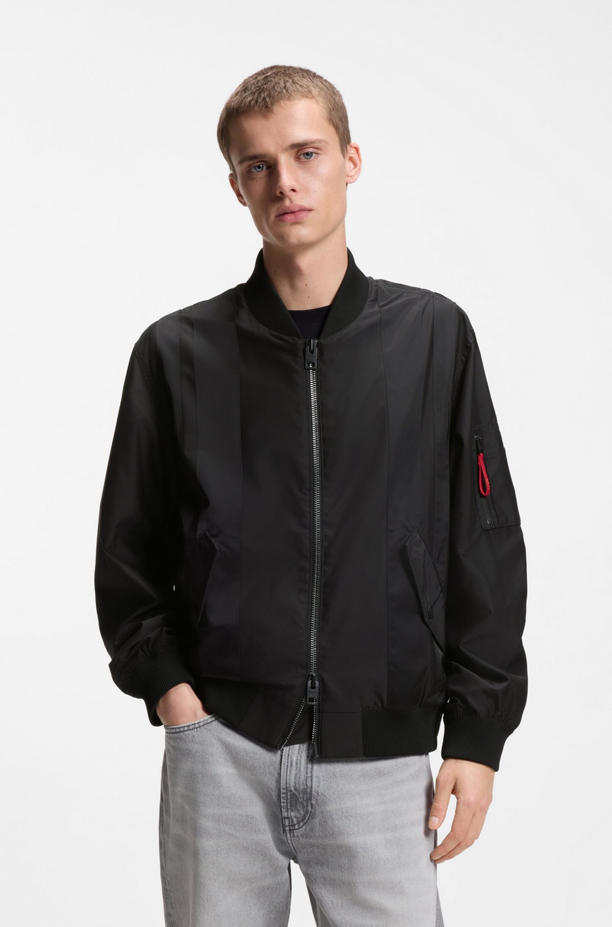Chaqueta bomber impermeable en satén recubierto
