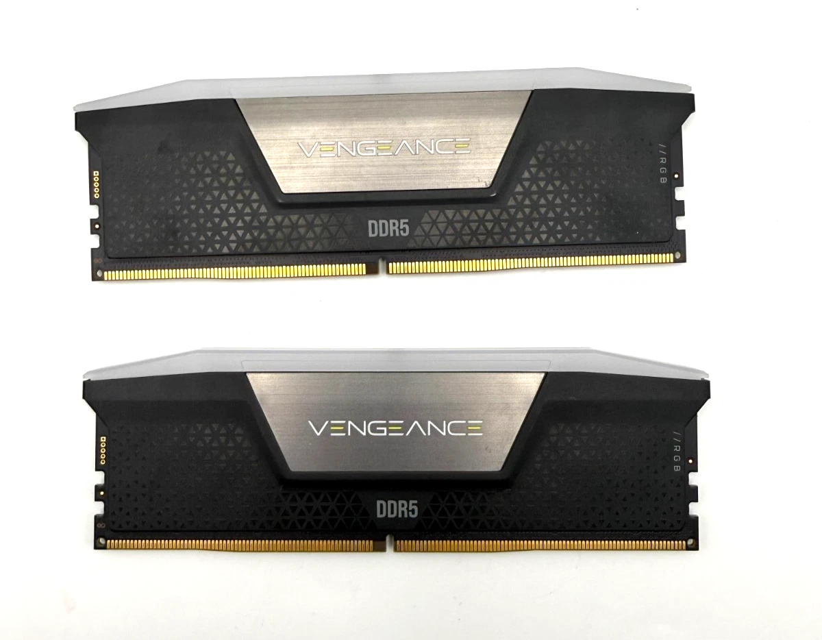 Corsair Vengeance RGB 32GB 2x16GB DDR5 6000 CL36 Intel XMP 3 0