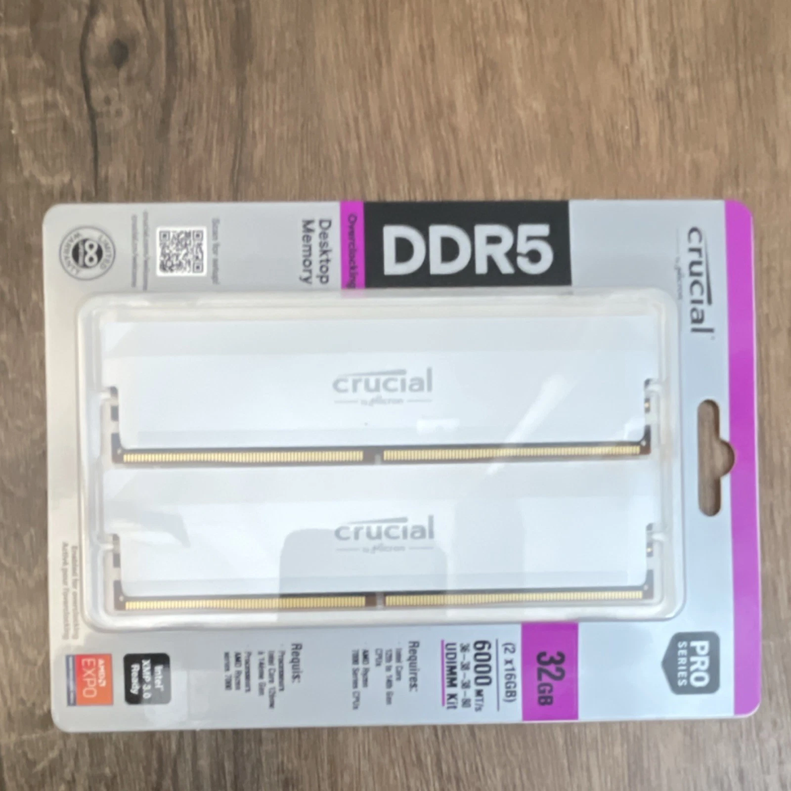 Crucial DDR5 Pro Overclocking UDIMM Memory 32GB Kit 6000 MT/s White  2x16GB 
