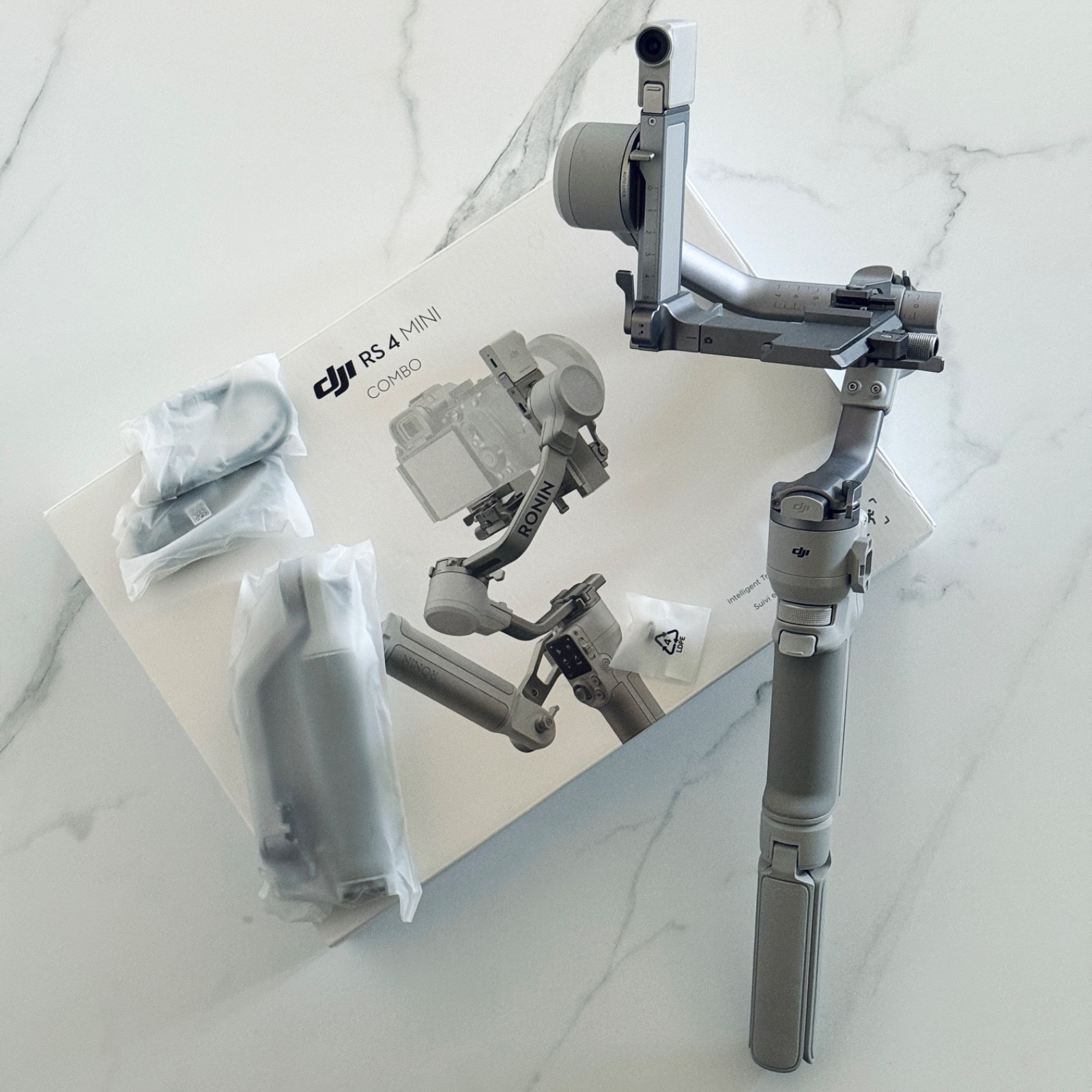 DJI RS4 Mini Combo  Gimbal Stabilizer for Camera  ai Tracking mint condition 