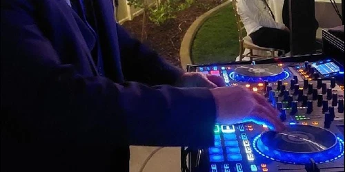 Denon MCX8000 DJ Controller