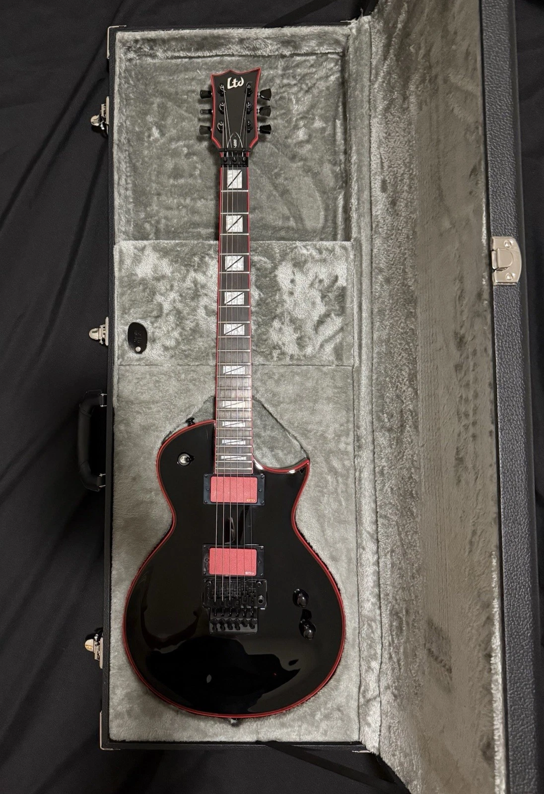 ESP LTD GH 600 Electric Guitar with Case   Black/Red