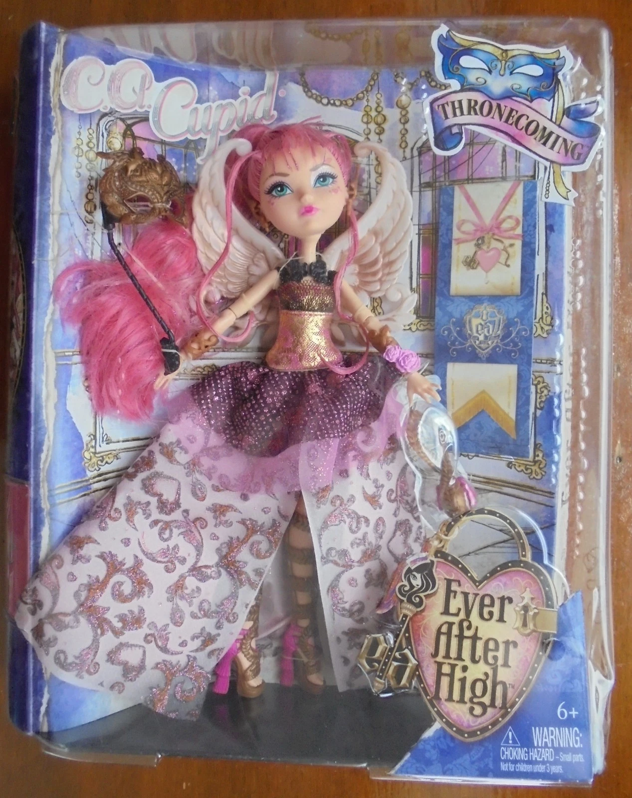 Ever After High C A  Cupid Thronecoming  NIB  2013    Plastic Damaged/Dented  