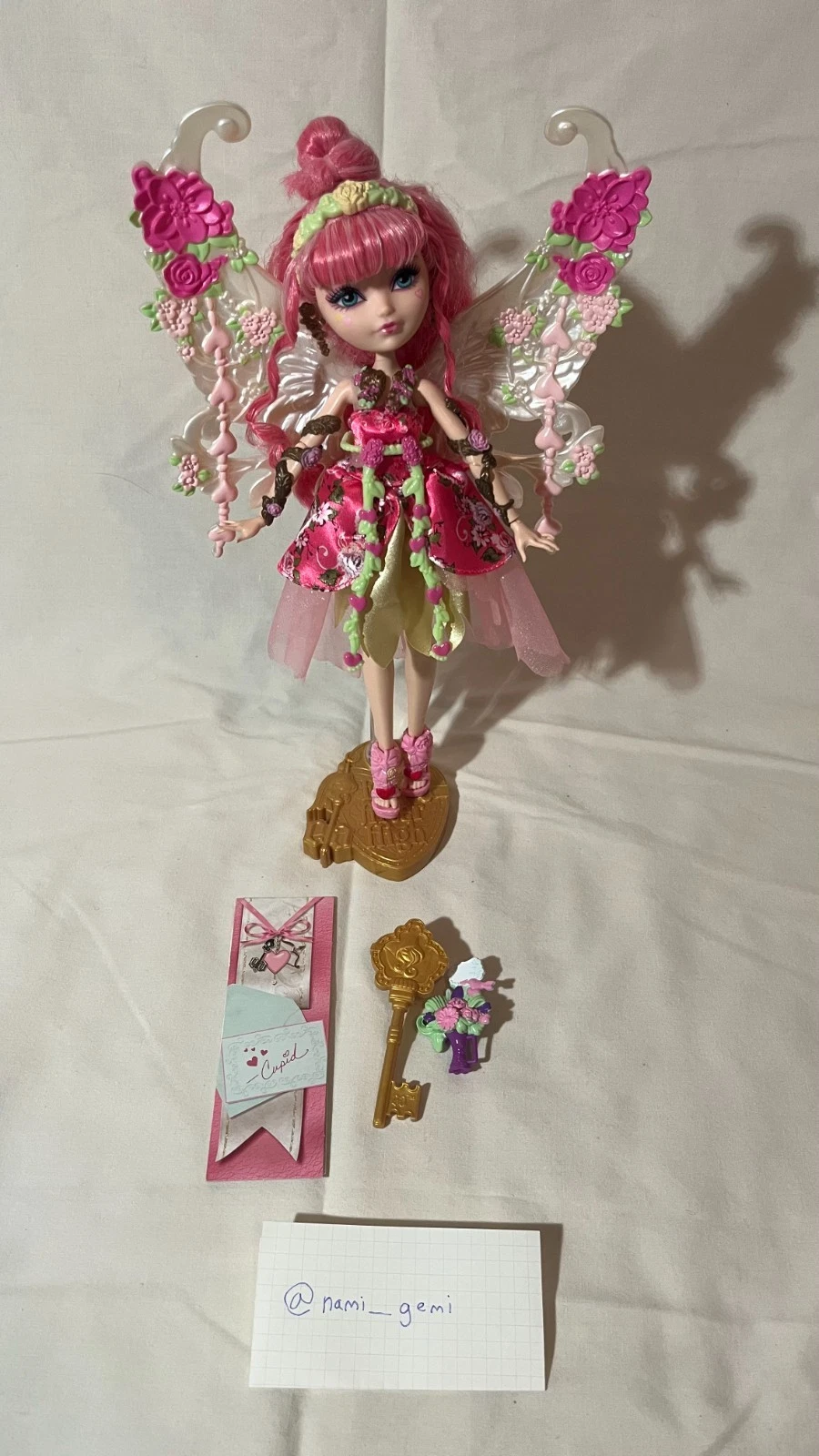 Ever After High Heartstruck Cupid Doll PERFECT CONDITION  see description 