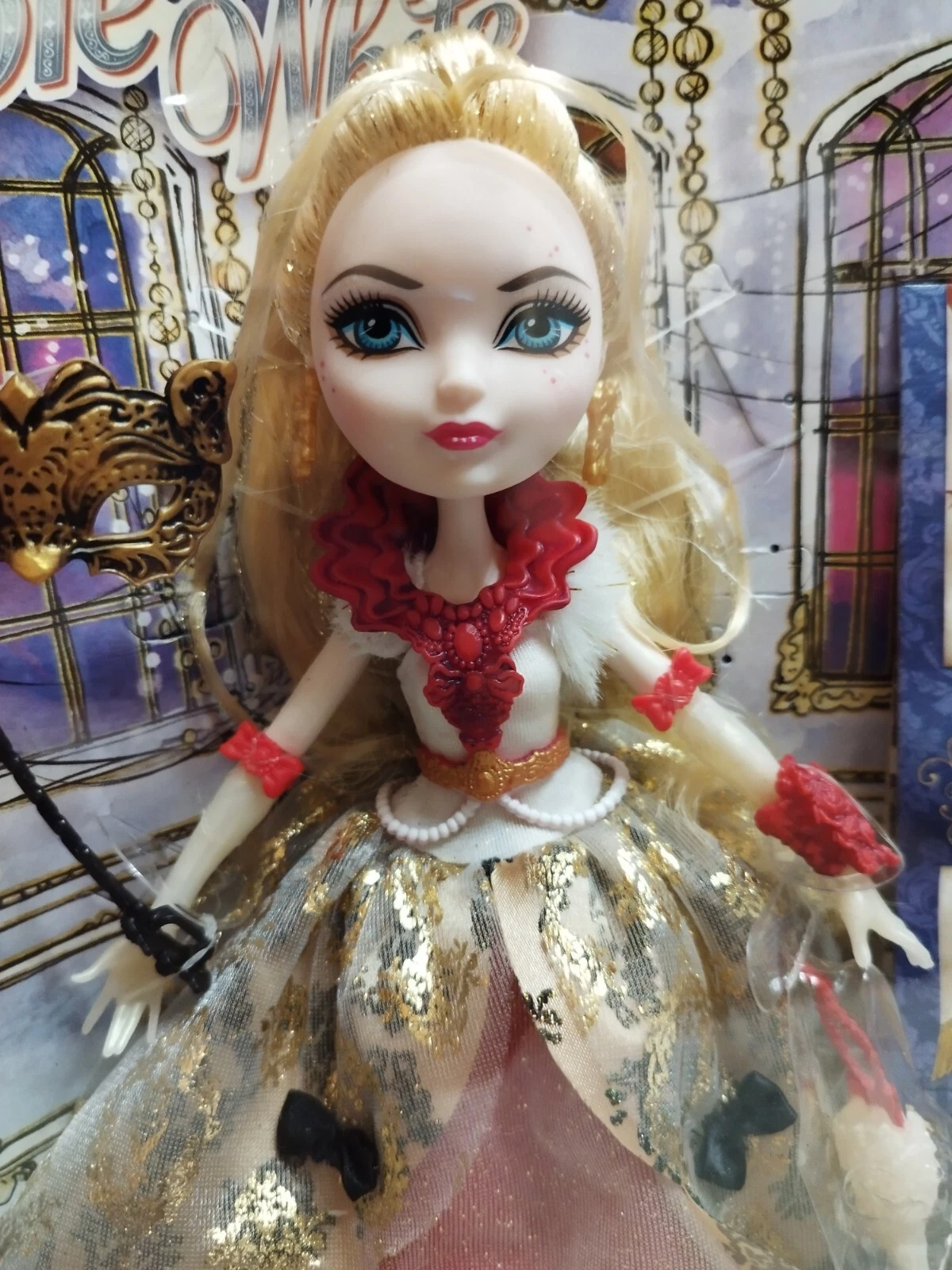 Ever After High Thronecoming Apple White Mattel