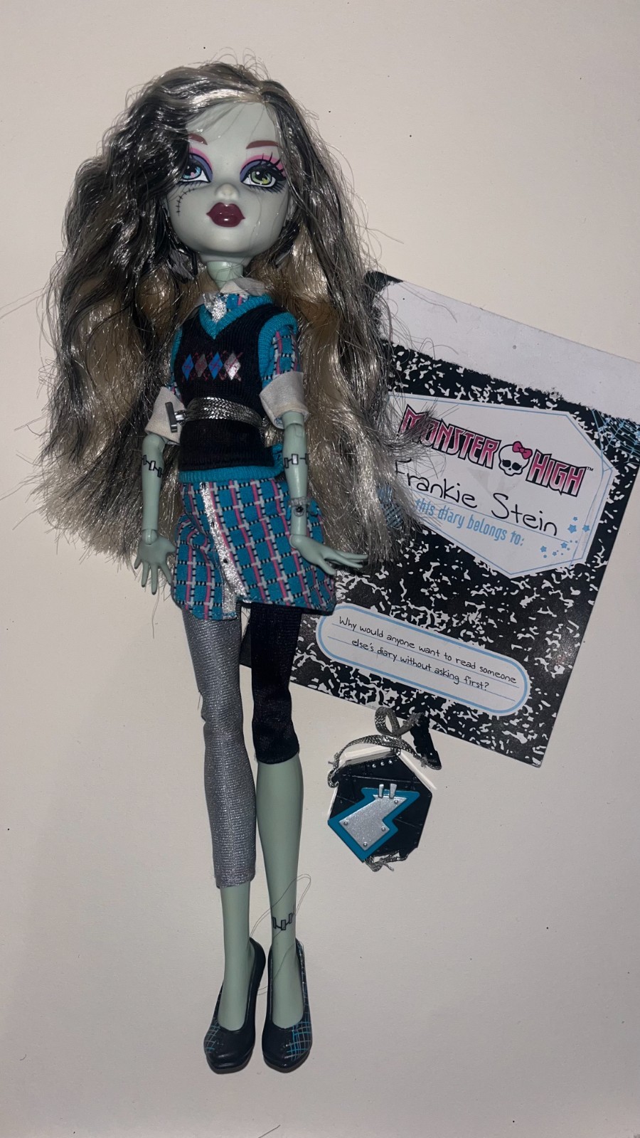 FIRST WAVE G1 Monster High Doll   Frankie Stein   School s Out w/ Diary & Bag