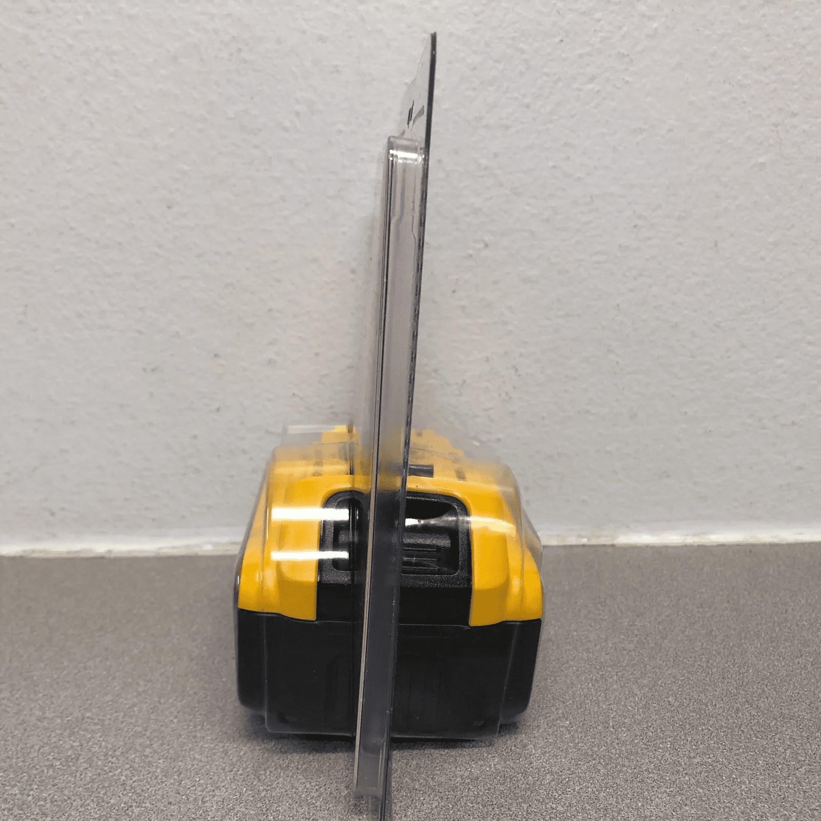 For DeWalt 20V MAX XR DCB205 5 Ah Lithium Ion Battery